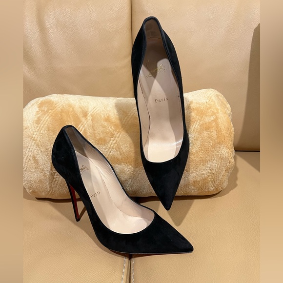 Christian Louboutin Shoes - CHRISTIAN LOUBOUTIN
Kate 100 suede pumps: Shoe bag included